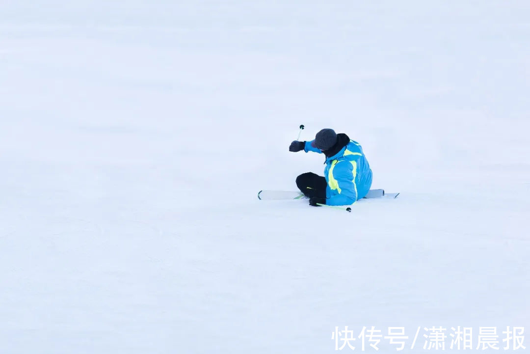 冰雪运动|“我要像谷爱凌一样！”8岁男孩连续滑雪7小时，半夜哭醒紧急送医