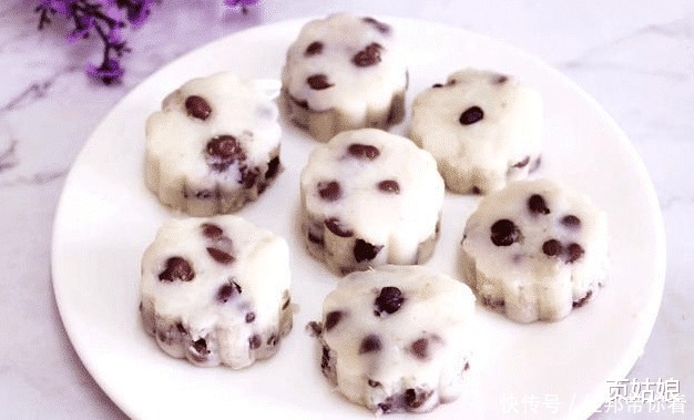 山药红豆糕小甜品,制作简单,一盘子不够全家吃