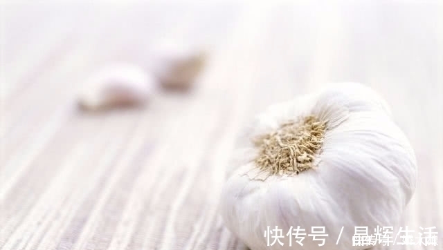 蚊虫叮咬|大蒜用火“烤”一下，可能缓解多数人的“难言之隐”，不妨一试