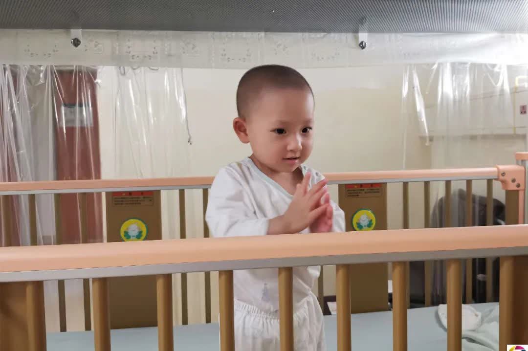 导管|小夫妻生了对龙凤胎,亲朋都来祝贺,谁知没高兴多久老大就出事了