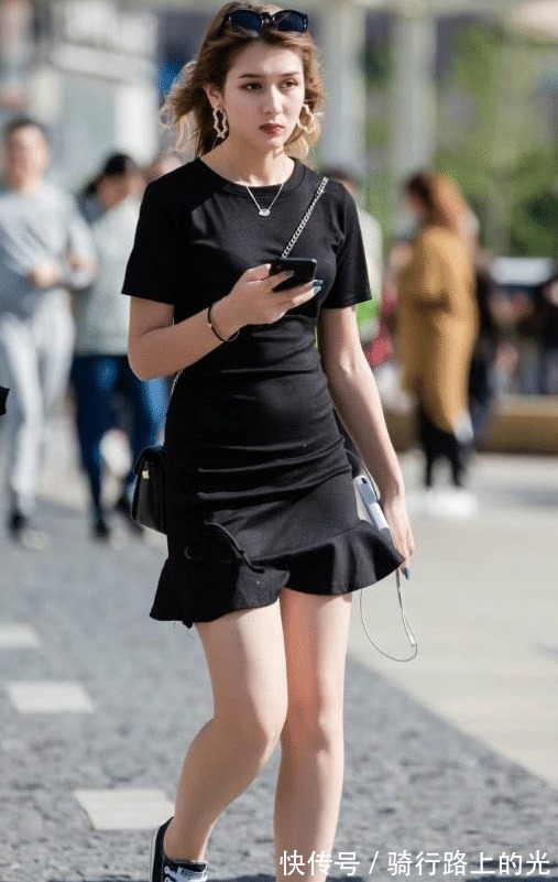 微胖 微胖女孩的克星,“褶子裙”千万别随意穿,肉真的遮不住!