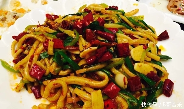 菜花|10个人点了12个菜花了600块,吃一顿顶一天这钱花的真值