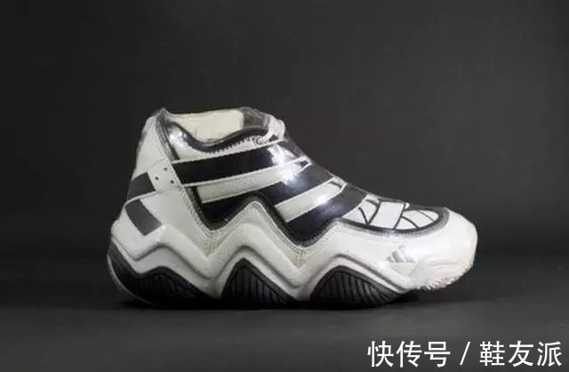 天足|梦寐以求!adidas或将复刻科比The Kobe 1战靴,我的青春回来了!