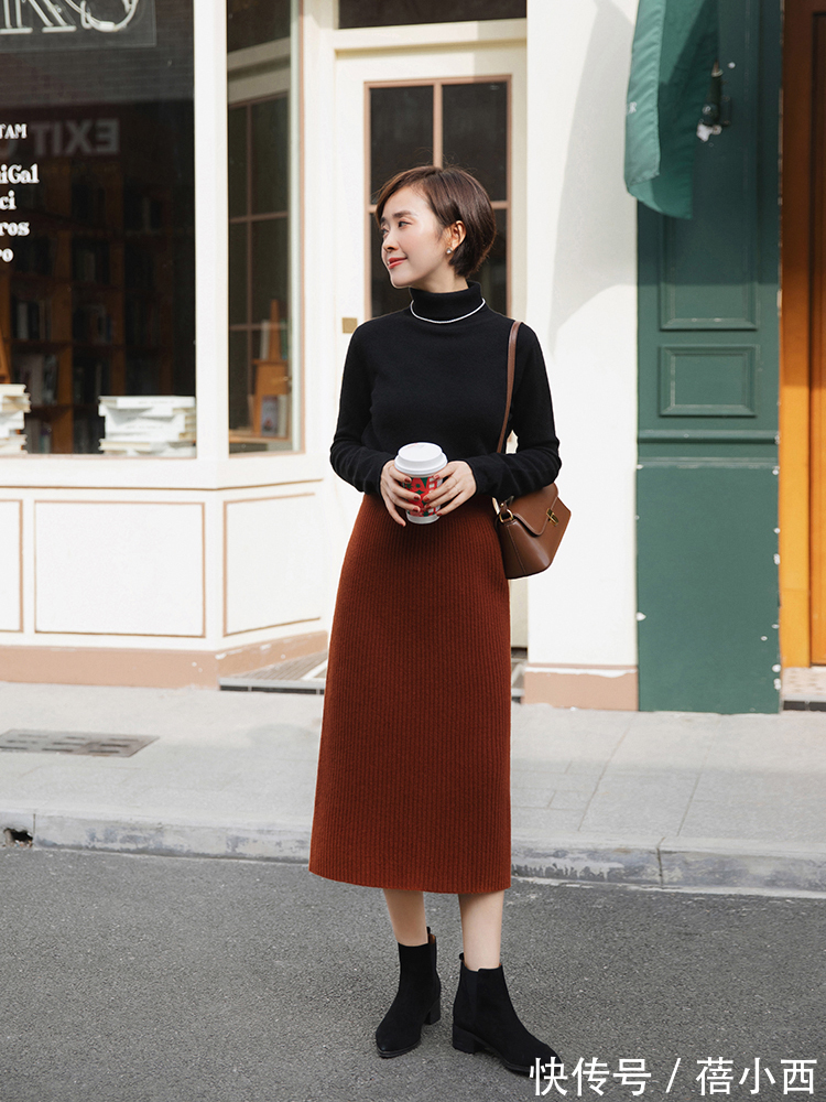 红黑|秋天穿衣色彩怎样搭配才时髦?穿搭公式“红+黑”,高级又洋气