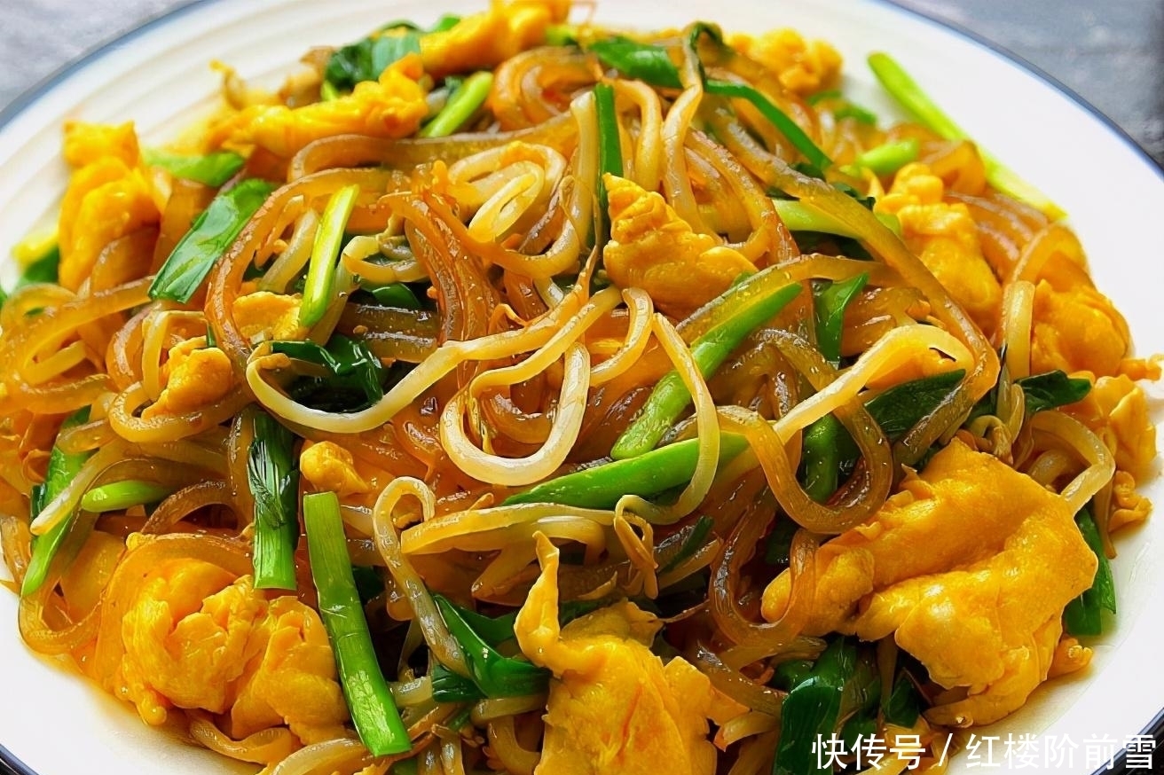 补钙|韭菜和鸡蛋一起炒比肉还香,我家一周吃四次,营养满满,补钙养身