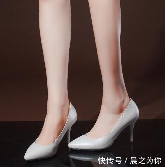 资本 细跟鞋是女人自信的资本,让你拥有足够的回头率!