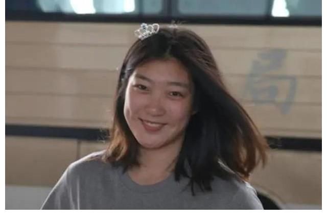 世青賽|“女版詹姆斯”李夢(mèng)：女籃的硬核甜心，拒絕西班牙富商只嫁中國(guó)人