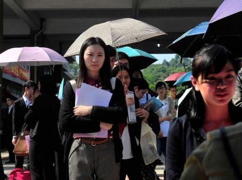 专业|大学这四大专业，学生年轻时不被认可，年龄大了就成“香饽饽”