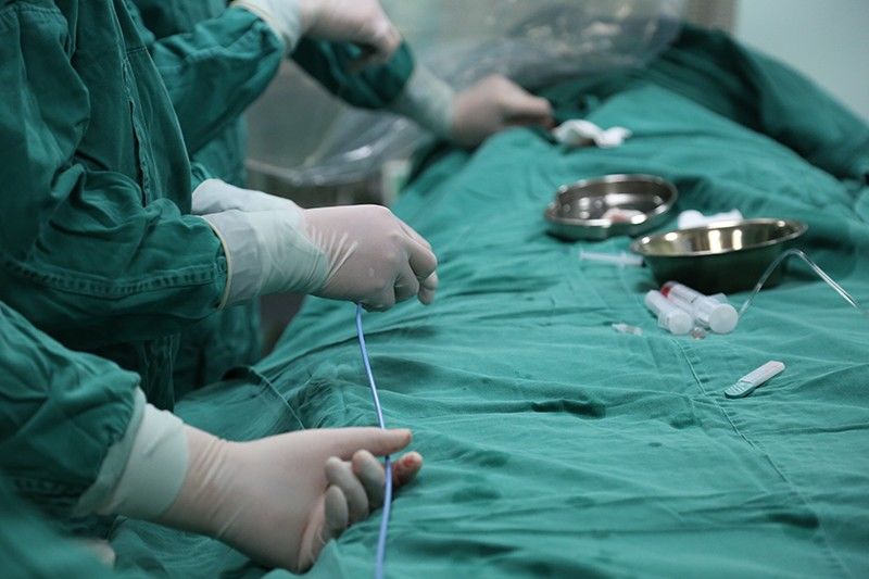 闭塞|39岁男子连续熬夜看球，出现胸闷、心慌、出汗、恶心……险丢命！