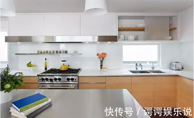 瓷砖|头一次见厨房不贴瓷砖,她家贴玻璃,20年如一新,和油污说拜拜