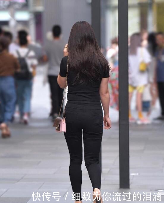造型|微胖女孩也可以更美,简约修身的穿搭让造型轻松美起来