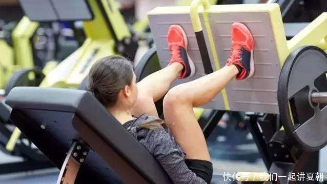 腰围|女生小肚腩怎么减让腰围从80cm降到65cm，4个方法，快速实现