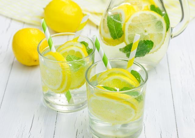 柠檬是减肥的好帮手,三种柠檬吃法,或许让你瘦的更明显