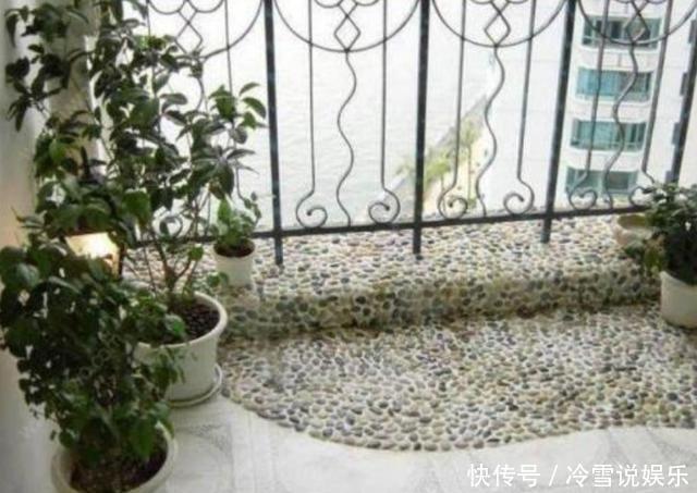 瓷砖|阳台还在用瓷砖装饰现在流行这样去设计,家里颜值瞬间提升