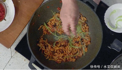 好吃|鱼香肉丝怎么做才好吃记住简单3步,肉丝滑嫩,无敌下饭