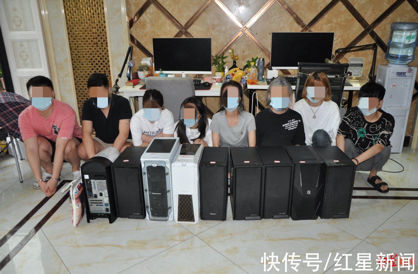 重庆公安破获特大网络AG真人娱乐官方网站赌博案