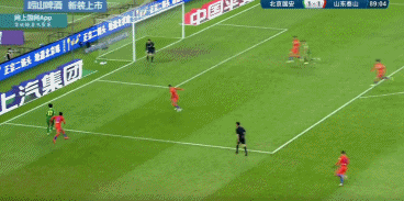 席爾瓦|曹永競(jìng)下底橫傳，席爾瓦后點(diǎn)挑射，宋龍門(mén)線將球解圍