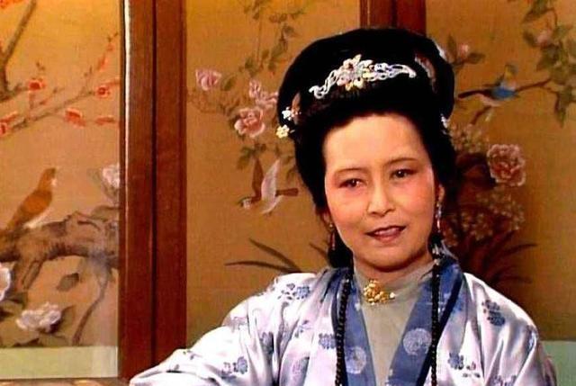 彩云|《红楼梦》：细思极恐，王夫人撵金钏儿目的不单纯