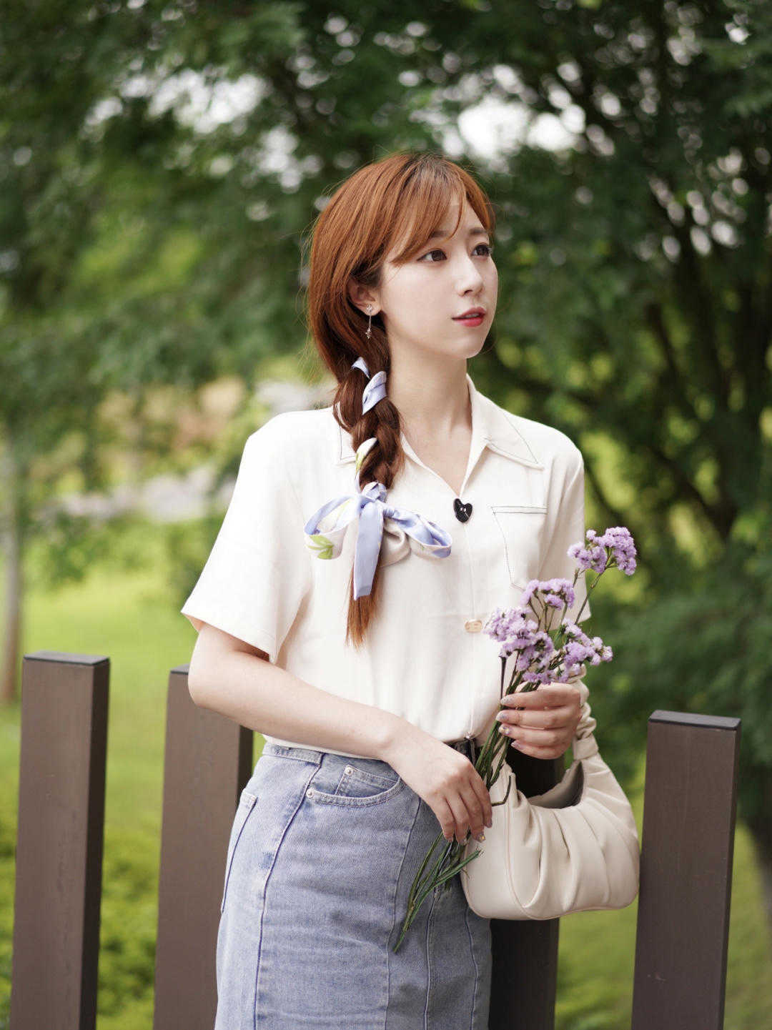 高跟鞋|牛仔裙也适合职场化，好看还减龄，可以这样穿，原来30+的女人更合适