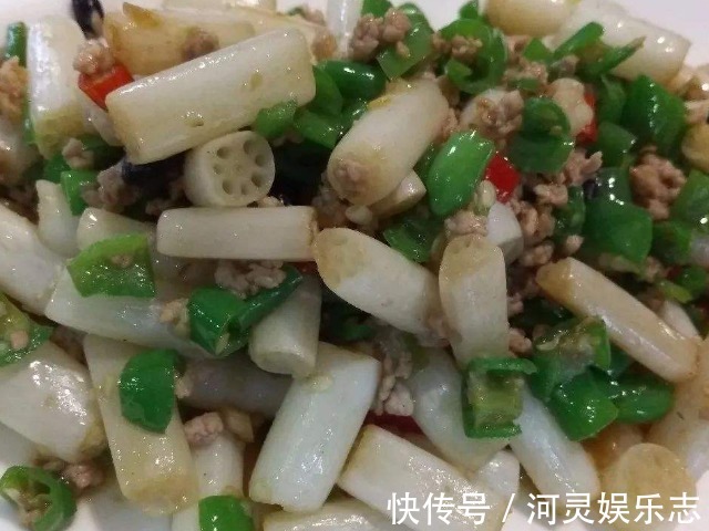 这菜人称“穷人的阿胶”,虽贵点也值,可令你皮肤红润还细腻