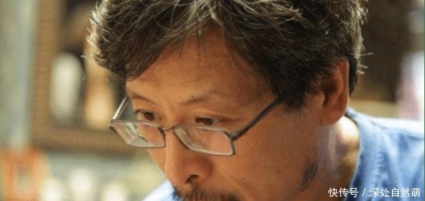 日本90后画家画鱼堪比冷军!没有画水,却画出了鱼游动的感觉!