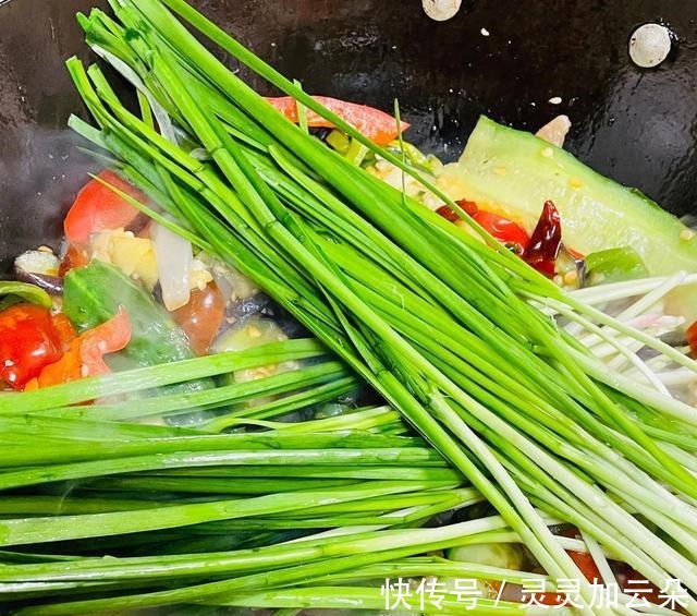 炒长菜——妈妈的创意菜,一盘吃足12种食材,零难度花样蔬菜做法!