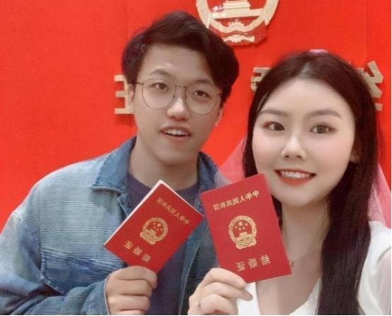 工作人员|“最罕见结婚证”走红,夫妻二人名字堪称绝配,登记人员:头回见