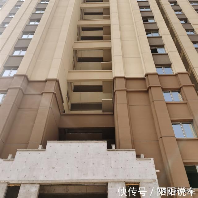 线条|腰线房一般在几层?腰线层的房子有哪些缺点?为何有腰线层?