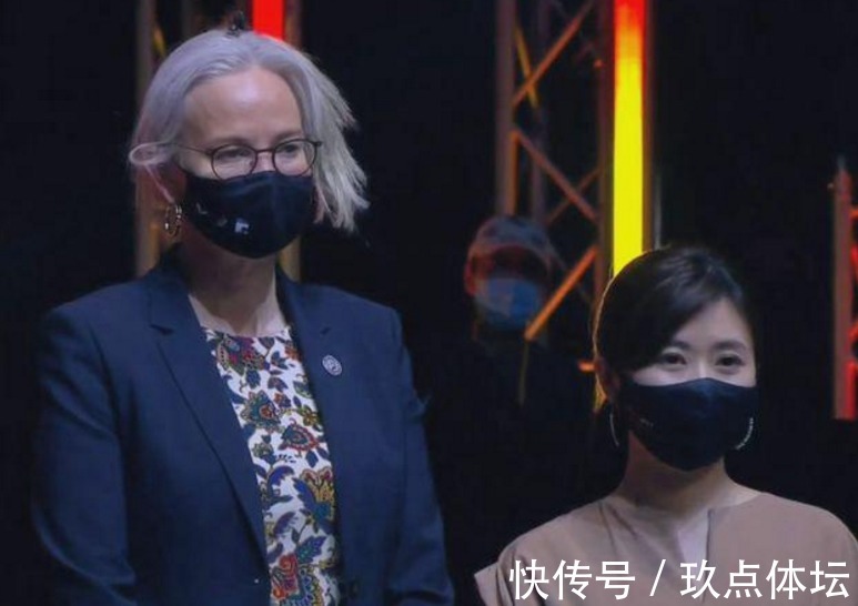 颁奖嘉宾|女乒颁奖嘉宾遭质疑，虽然与国乒关系不错，球迷认为没有资格