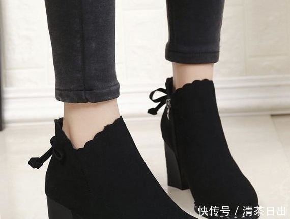 高跟女靴韩版百色显|又冷又土的单鞋别穿了,今年这种暖暖鞋火了,时髦保暖不累脚