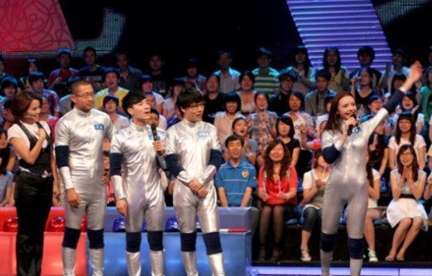 中国“最长寿”的4大综艺，快本排名第2，第1已播出30年了