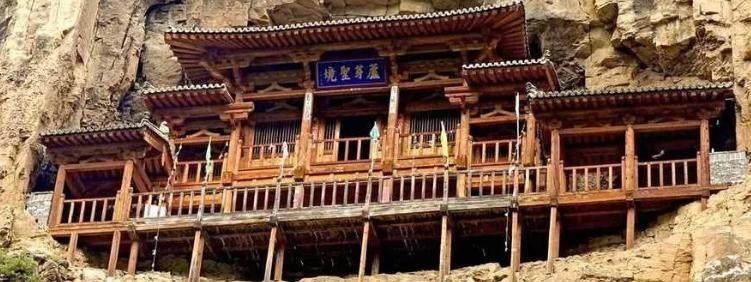 悬空寺|我国最惊险的寺庙，悬挂在悬崖上，堪称建筑史上的奇迹