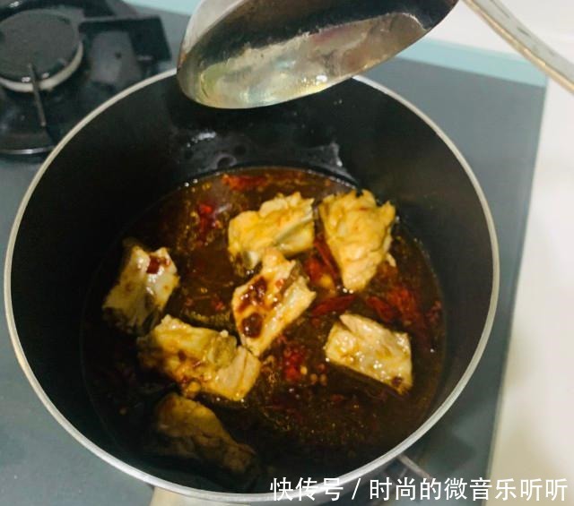 红烧排骨面,香喷喷的炒入味!