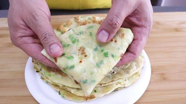 外婆用了40年烙饼做法,柔软多层,凉了不发硬,学会给家人露一手