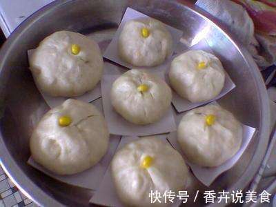 包子铺的师傅蒸包子时,注意好3点,不然包子不松软,还露馅!