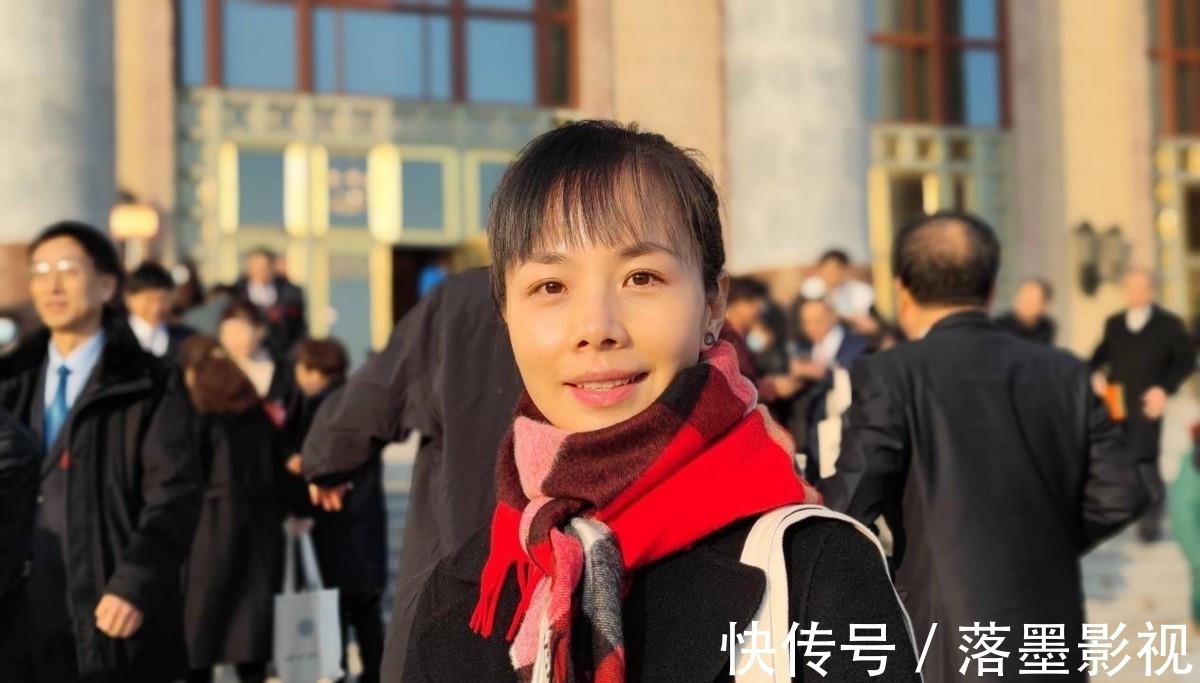 36歲的王二妮：星光大道走紅的草根，她才是最淳樸的那一個(gè)