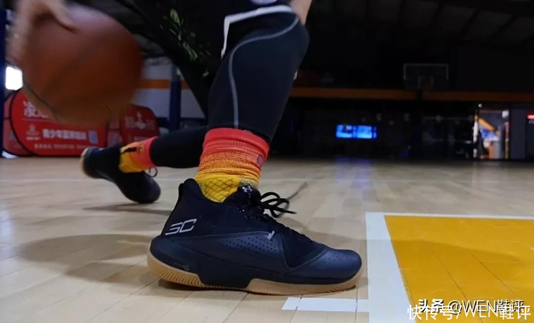 除了缓震全是顶级！这档位还有比3zero4更香的后卫鞋吗？