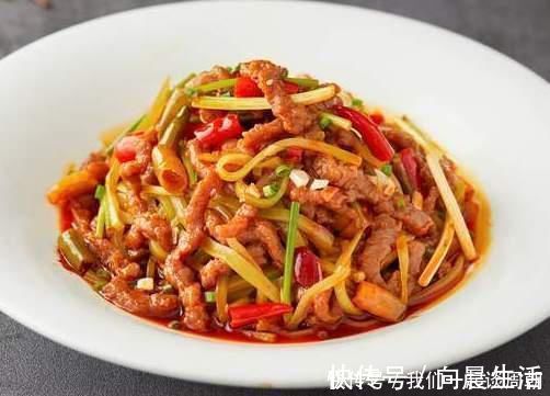 牛肉|炒牛肉,不要再直接下锅了,牢记2个窍门,牛肉又香又嫩滑
