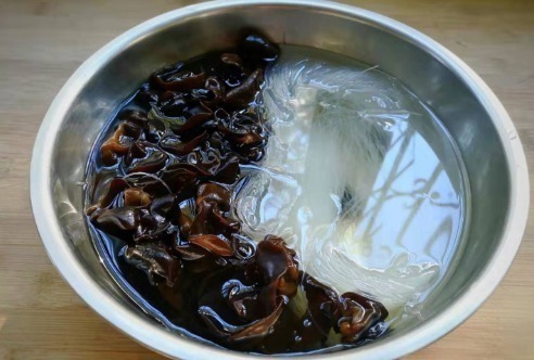 肉馅|这才是素饺子馅最好吃的做法,鲜香不油腻,比肉馅的都好吃