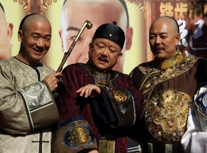 乾隆|纪晓岚写了一副春联,主人吓出一身冷汗,乾隆立刻召他进宫解释