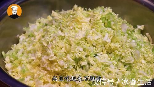 调白菜猪肉馅时，记住别用盐杀白菜，教你饭店不外传配方，太香了