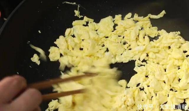 茄子和韭菜这样做，没想到这么好吃，我家一周吃5次，比吃肉还香