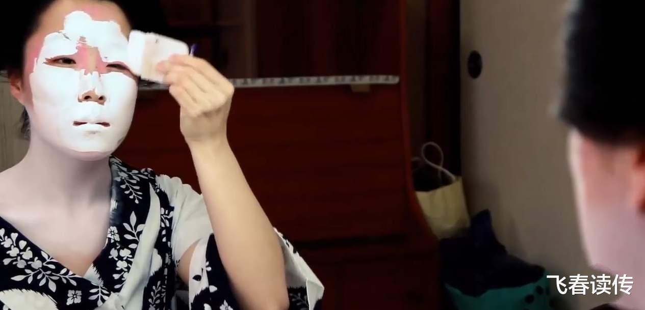 日本女人化妆,为啥弄那么恐怖的白脸
