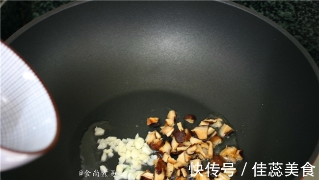 焖饭|秋天,不妨试试此款焖饭,简单快捷又好吃,增强身体免疫力