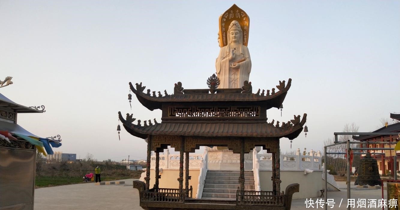 中年|菏泽城西南这处寺院依水而建, 迟重瑞为其捐赠一尊三面观音！