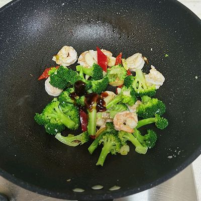 虾仁|虾仁炒西兰花