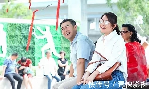 冲上收视榜第一！仅播2集口碑就爆了，黄磊一出手就是“王炸”