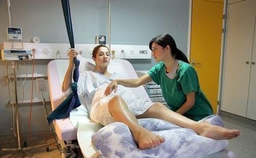 医院|胎儿发动后去医院,裙子和裤子哪个方便?你对孕晚期妈妈有哪些建议?