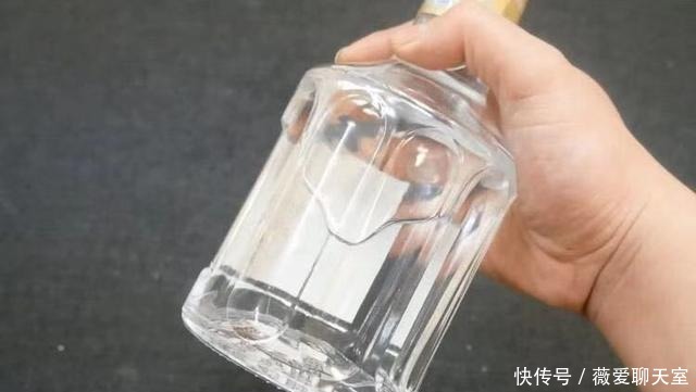 告诉|这种白酒千万不要买,白送都不要,买了也别喝,赶紧告诉家里人