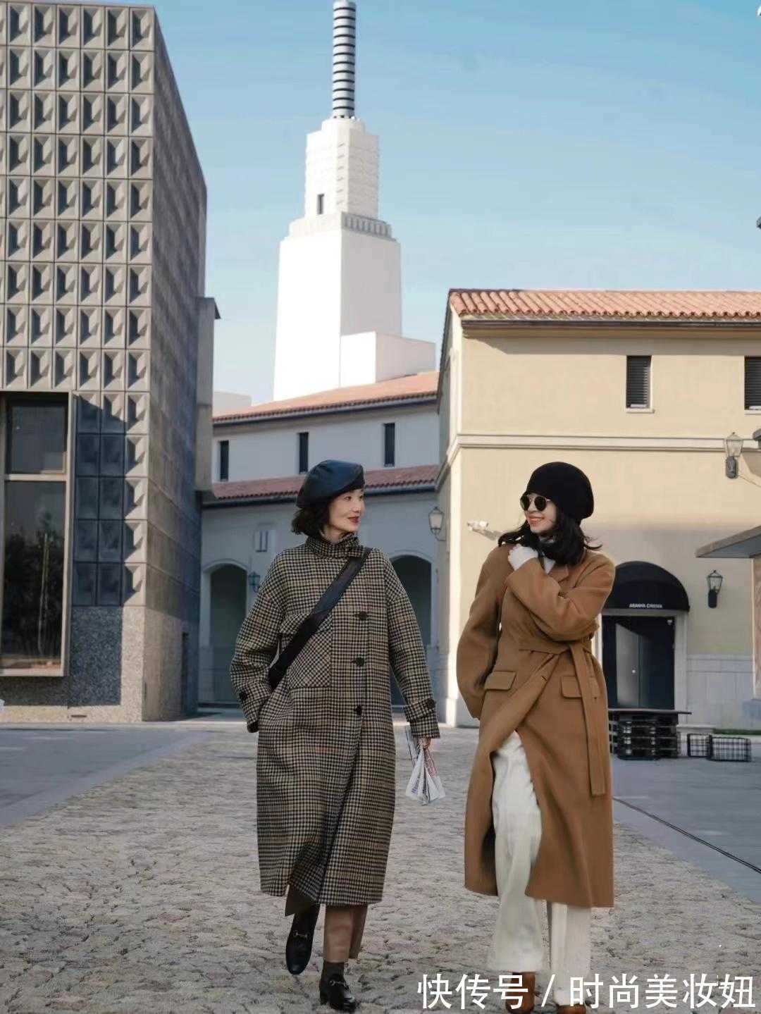 打底裤 五六十岁的女人,冬季可以多穿长大衣,优雅减龄还高级洋气